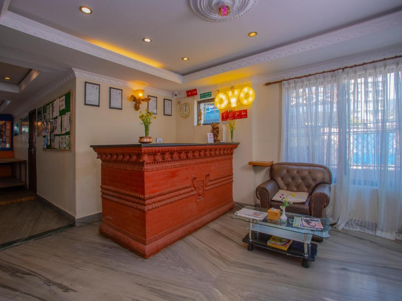 Hotel Garuda Inn Покхара Екстер'єр фото