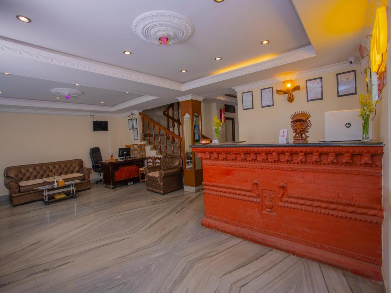Hotel Garuda Inn Покхара Екстер'єр фото